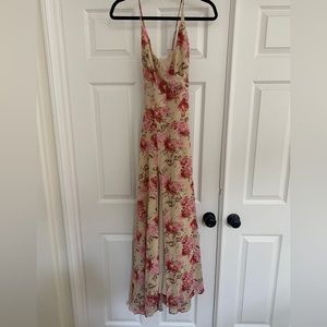 18. astr floral maxi dress size small